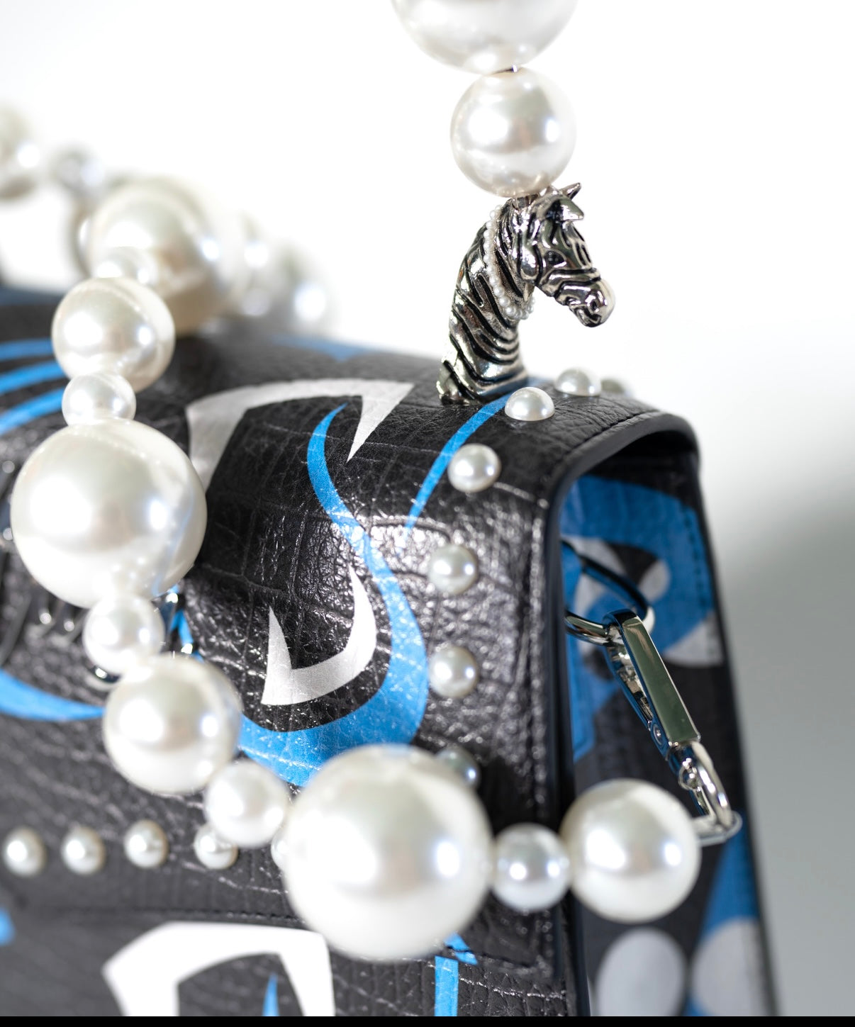 PEARLA HANDBAG | CAROLINA PANTHERS