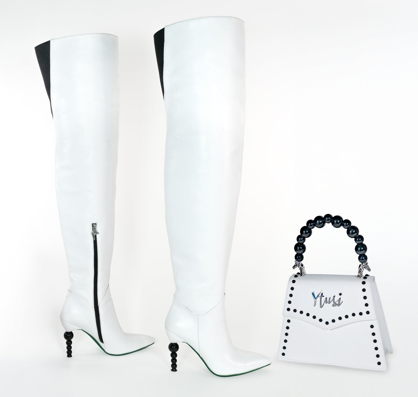 PEARLA HANDBAG | WHITE SNAKE, BLACK PEARL HANDLE