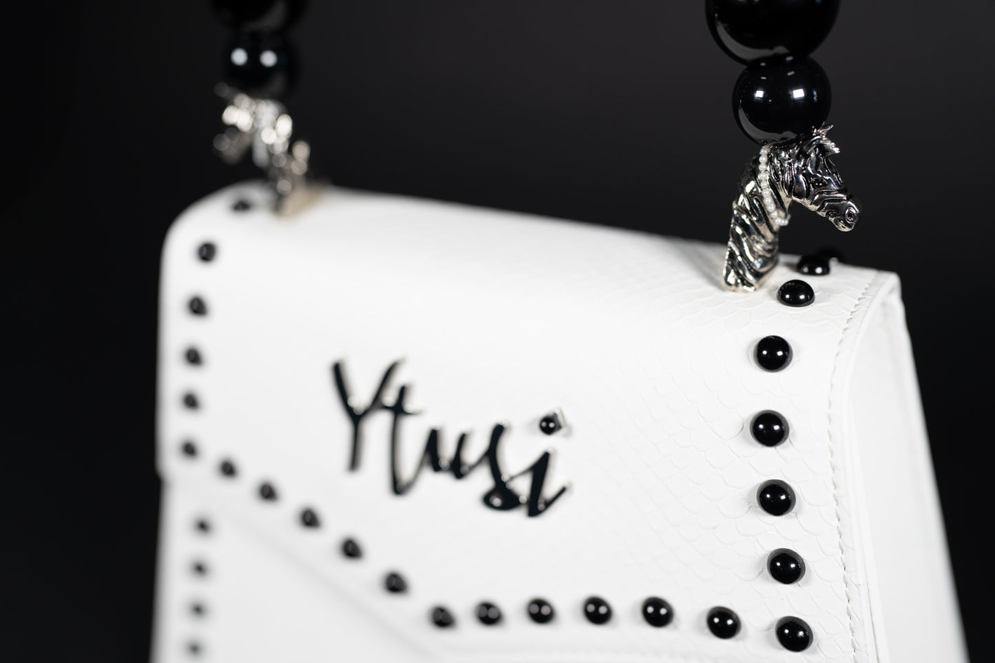 PEARLA HANDBAG | WHITE SNAKE, BLACK PEARL HANDLE