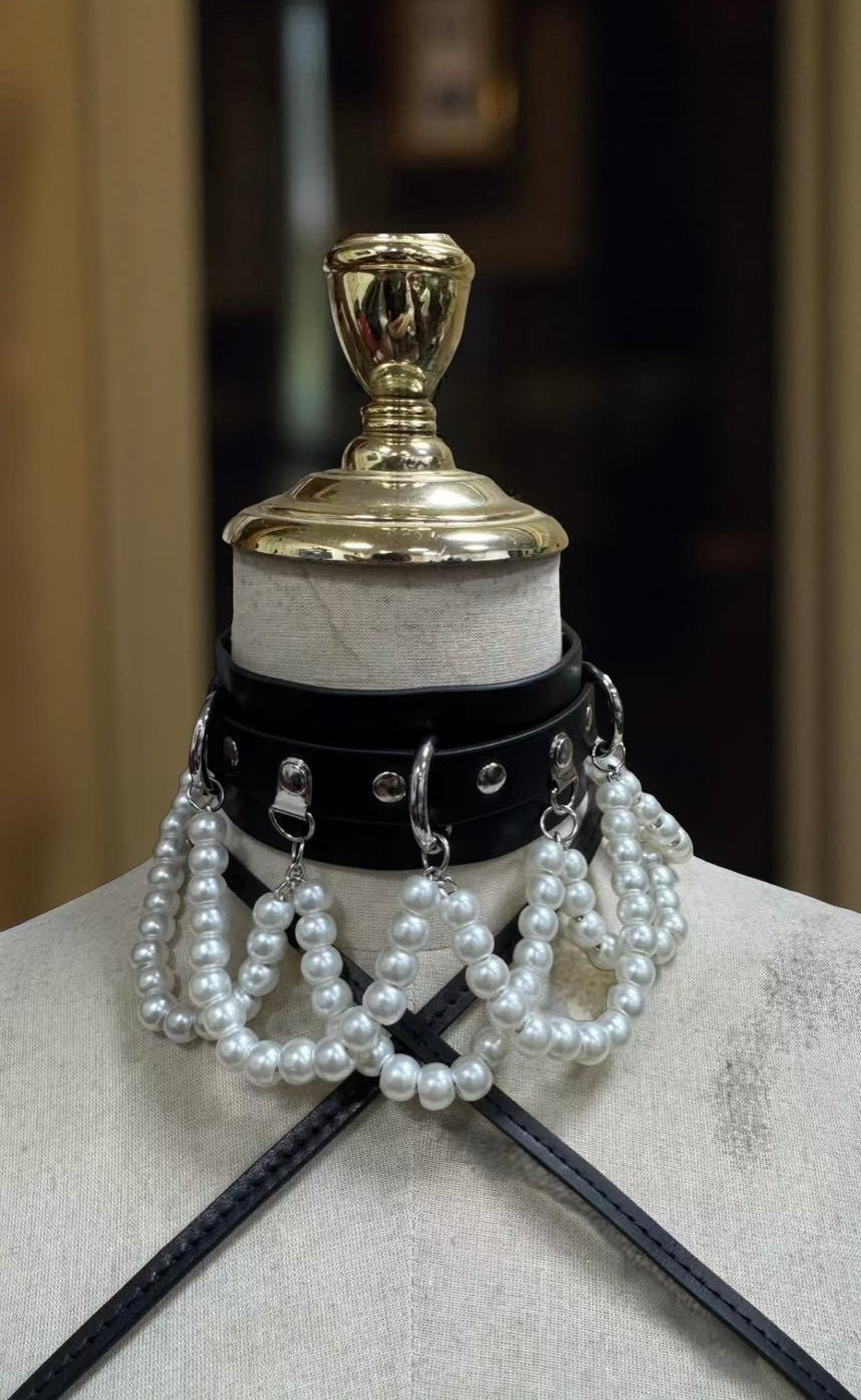LEATHER PEARL CHOKER