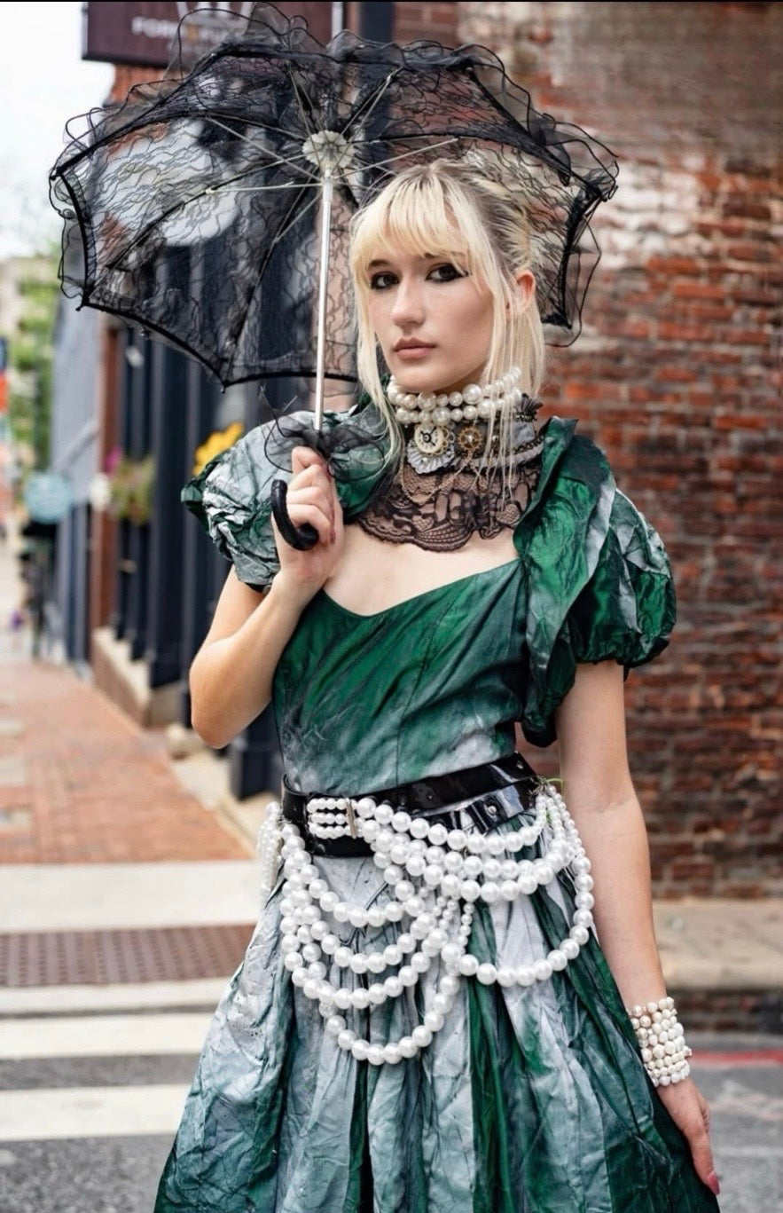 ART WEAR GOWN | GREEN IVY