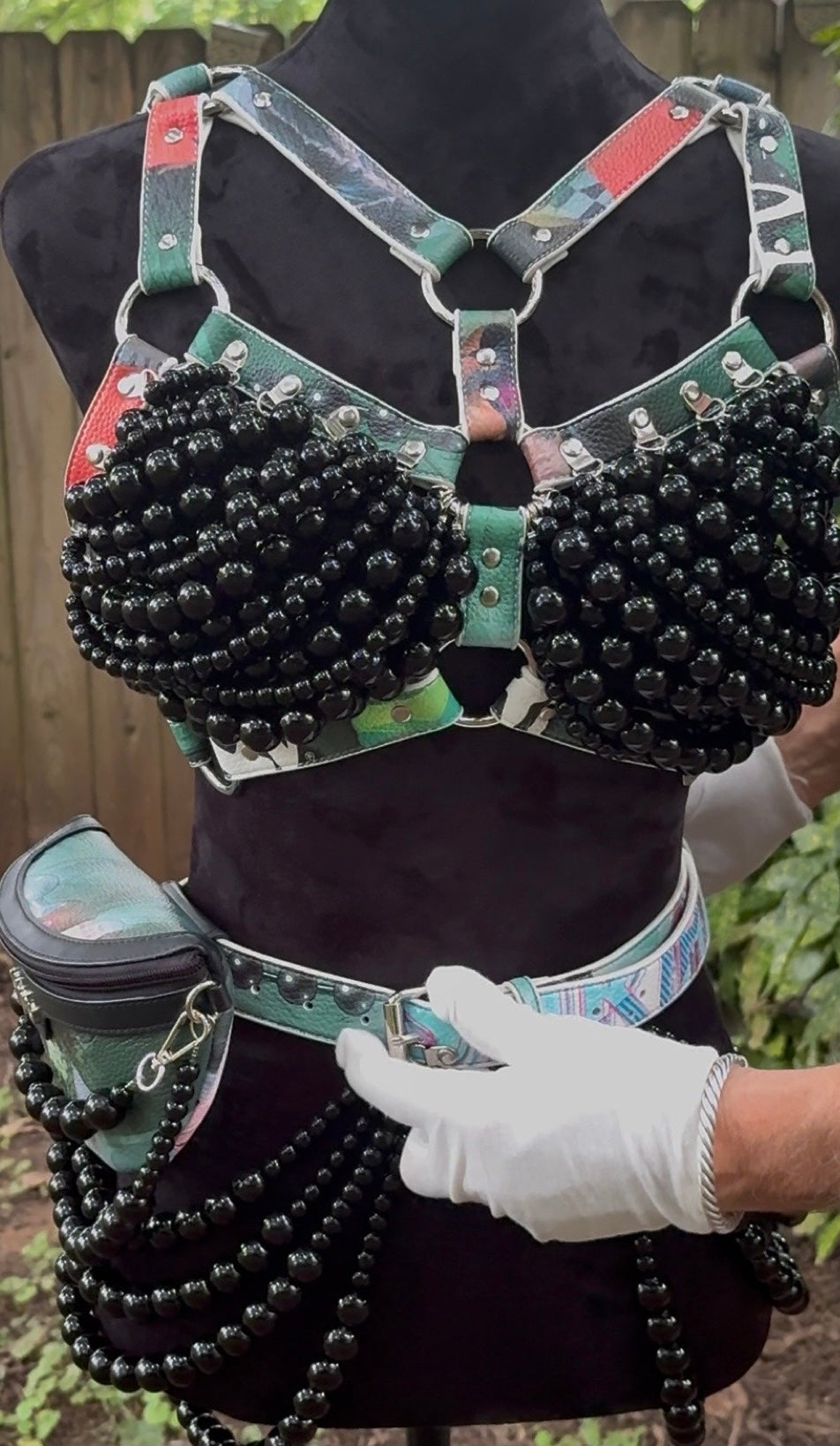 PEARLA HARNESS® | LEATHER