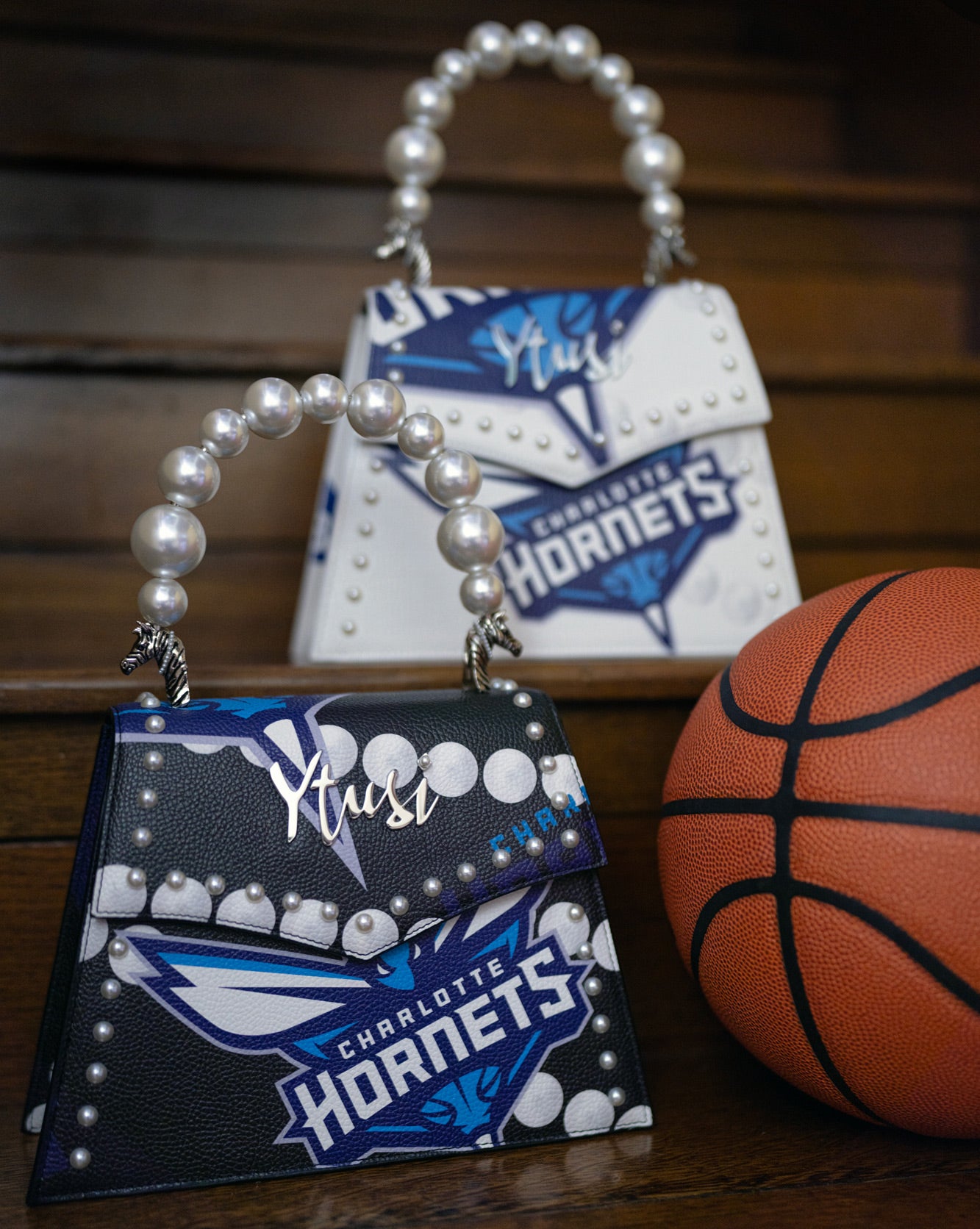 HORNETS PEARLA | BLACK